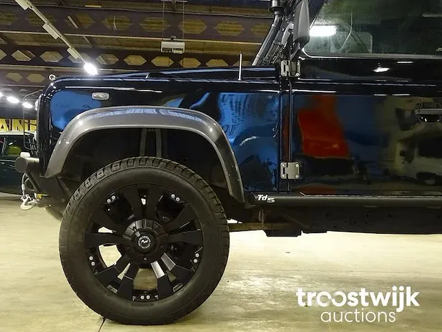 Land rover defender 110 's' (custom, lichte vracht) - afbeelding 5 van  52