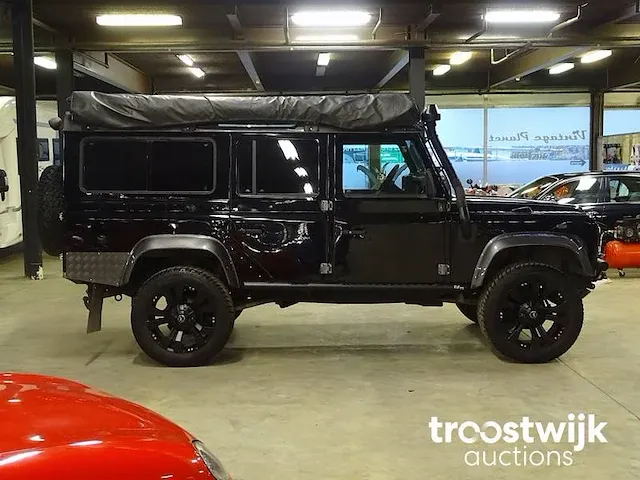 Land rover defender 110 's' (custom, lichte vracht) - afbeelding 50 van  52