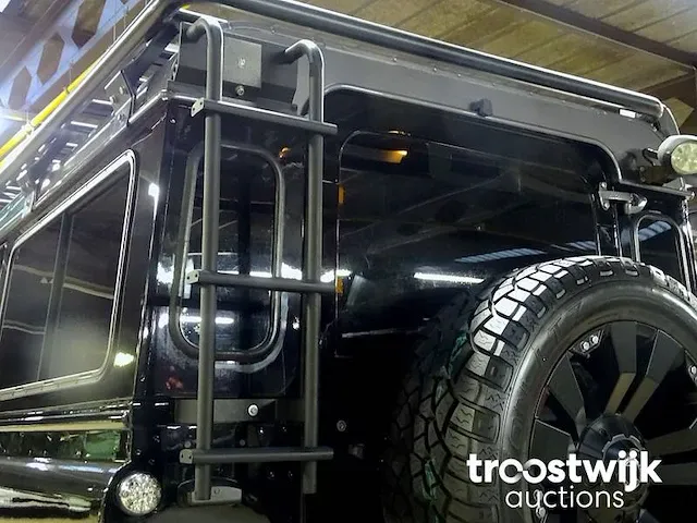 Land rover defender 110 's' (custom, lichte vracht) - afbeelding 9 van  52