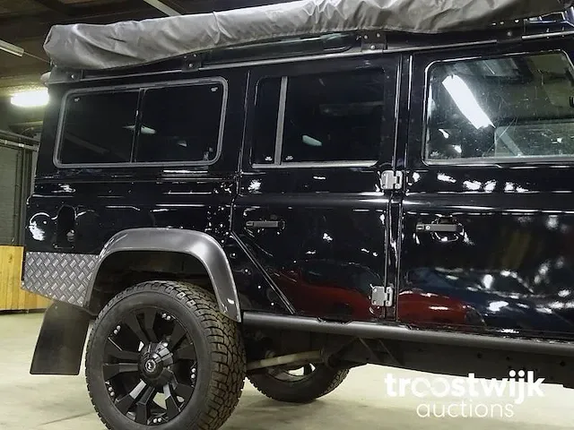 Land rover defender 110 's' (custom, lichte vracht) - afbeelding 14 van  52