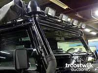 Land rover defender 110 's' (custom, lichte vracht) - afbeelding 18 van  52