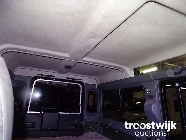 Land rover defender 110 's' (custom, lichte vracht) - afbeelding 24 van  52