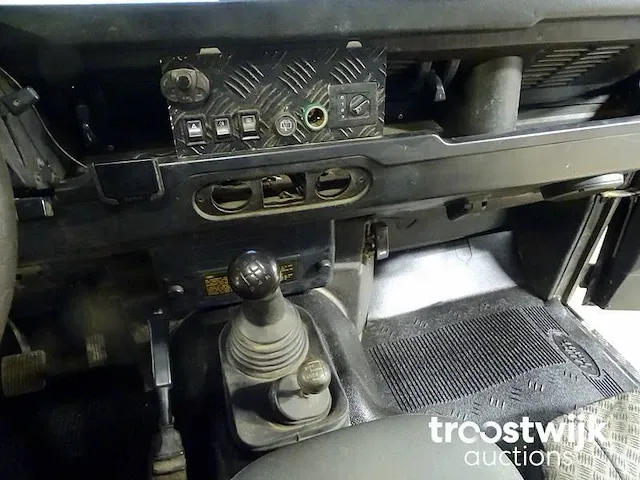 Land rover defender 110 's' (custom, lichte vracht) - afbeelding 29 van  52