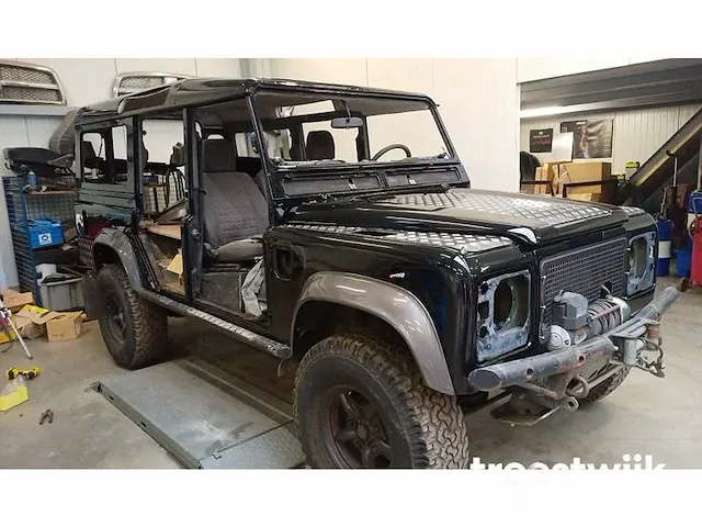 Land rover defender 110 's' (custom, lichte vracht) - afbeelding 41 van  52