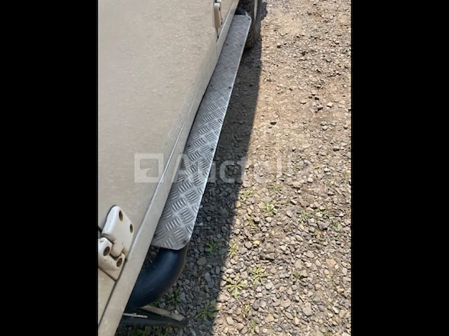 Land-rover defender 11o (2010) - afbeelding 15 van  21