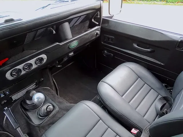 Land rover 'defender' 90 cabrio v8 - afbeelding 27 van  50