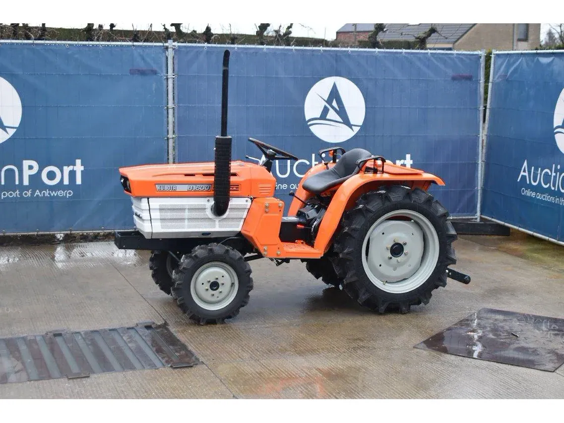 Landbouw - tractoren - minitractoren - aanbouwdelen