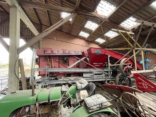 Landbouwmachine met rolband - afbeelding 1 van  16