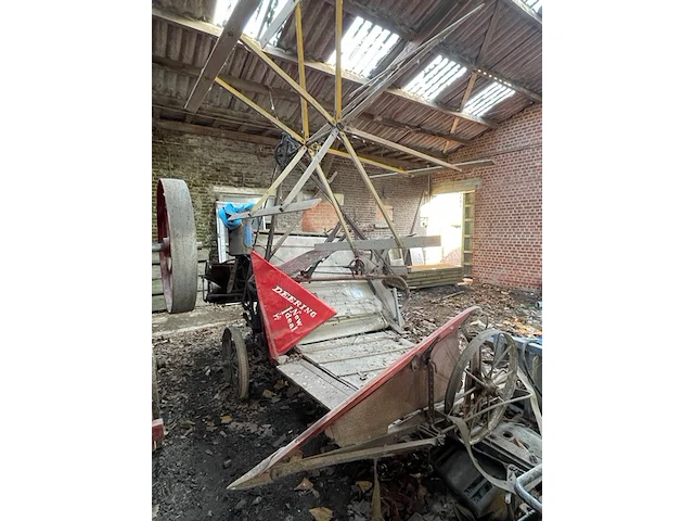 Landbouwmachine met rolband - afbeelding 1 van  7