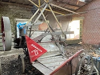 Landbouwmachine met rolband - afbeelding 1 van  7