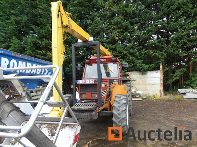Landbouwtractor met hoogwerker fiatagri (new holland) 110-90 dt - afbeelding 2 van  14