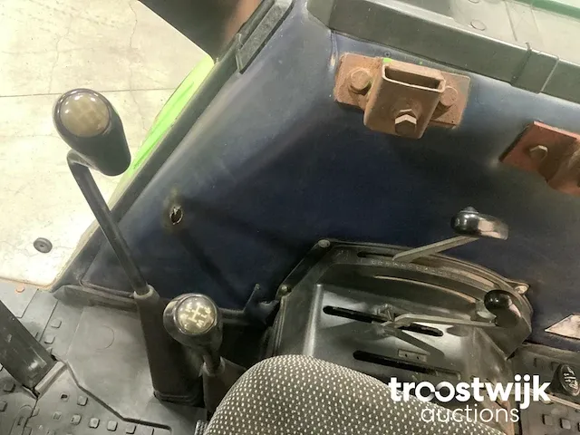 Landbouwtractor - afbeelding 3 van  12