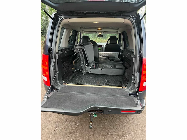 Landrover - 2005 - disco van - - personenauto - afbeelding 7 van  18