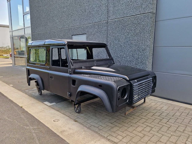 Landrover - defender - 2.4 d - landrover defender 2010 puma bodyshell - 2010 - afbeelding 14 van  27