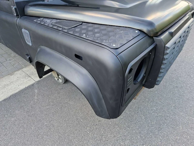 Landrover - defender - 2.4 d - landrover defender 2010 puma bodyshell - 2010 - afbeelding 2 van  27