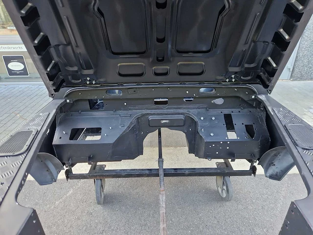 Landrover - defender - 2.4 d - landrover defender 2010 puma bodyshell - 2010 - afbeelding 6 van  27