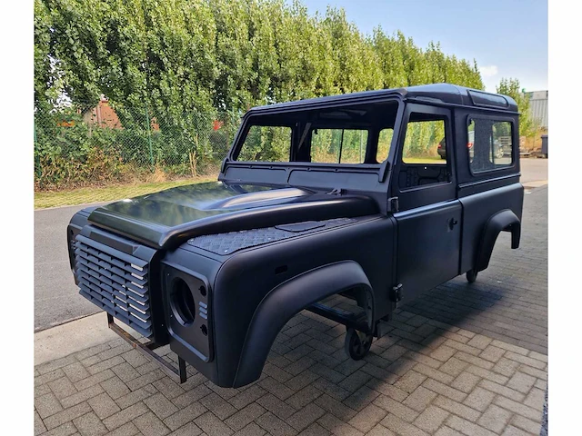 Landrover - defender - 2.4 d - landrover defender 2010 puma bodyshell - 2010 - afbeelding 1 van  27