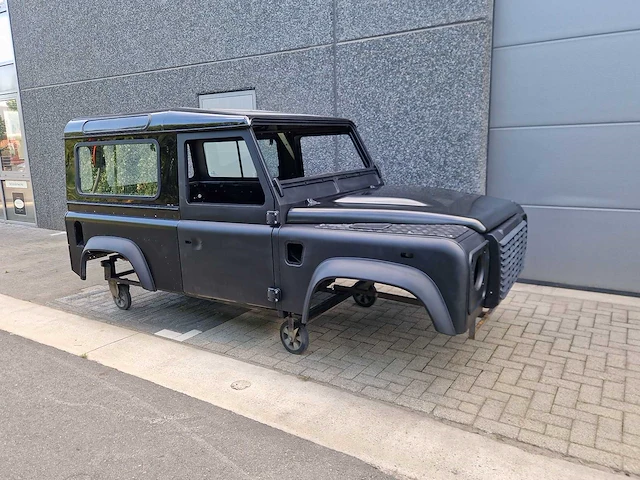 Landrover - defender - 2.4 d - landrover defender 2010 puma bodyshell - 2010 - afbeelding 15 van  27