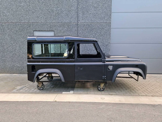 Landrover - defender - 2.4 d - landrover defender 2010 puma bodyshell - 2010 - afbeelding 16 van  27