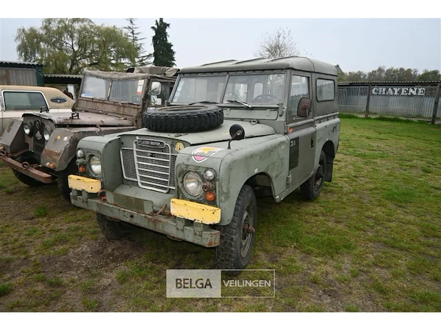 Landrover jeep oldtimer - afbeelding 1 van  16