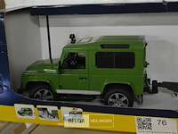 Landrover met remork +jcb - afbeelding 2 van  4