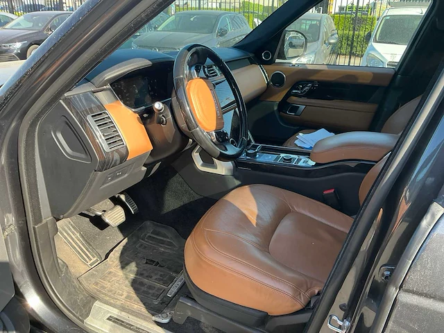 Landrover range rover suv bedrijfswagen - afbeelding 15 van  16