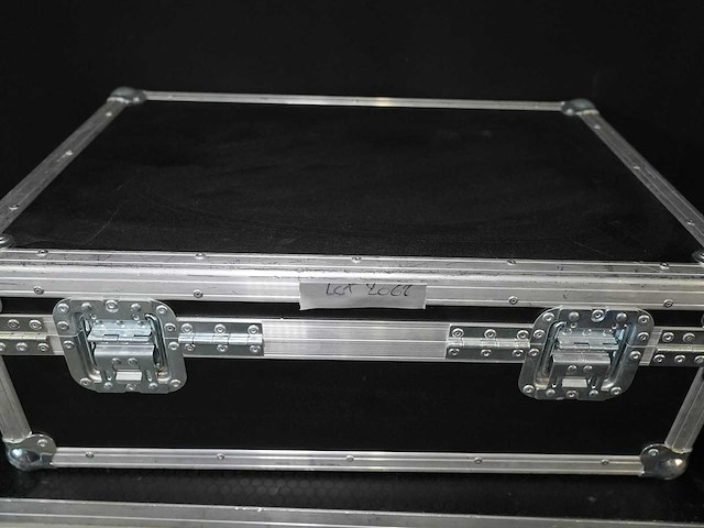 Lang - rigging clamp for projector rental frame m8/m10max 350kg - video - afbeelding 1 van  2