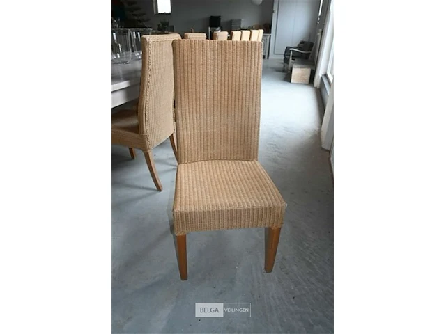 Lange houten tafel met stoelen - afbeelding 7 van  8
