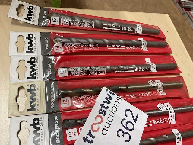 Lange steen boren - afbeelding 6 van  7