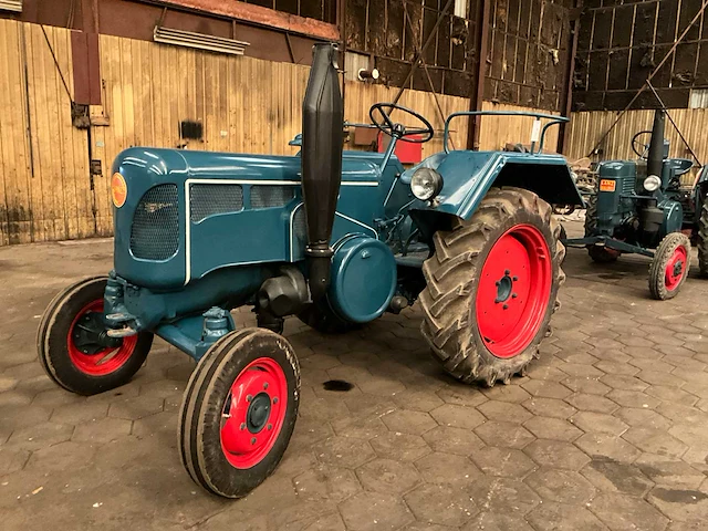 Lanz d2416 oldtimer tractor - afbeelding 1 van  16