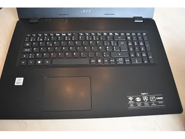 Laptop acer aspire 3 core i3 met lader en draagtas (48) - afbeelding 2 van  4