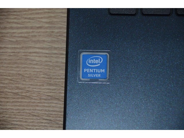 Laptop asus l410m intel pentium silver met lader (b397) - afbeelding 9 van  10