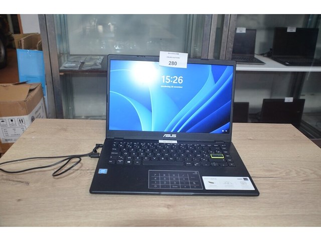 Laptop asus l410m intel pentium silver met lader (b397) - afbeelding 3 van  9