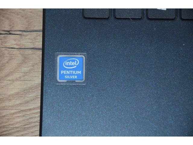 Laptop asus l410m intel pentium silver met lader (b397) - afbeelding 7 van  9