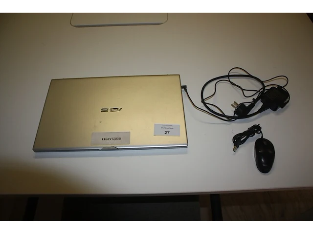 Laptop asus sonic master met lader , muis eminent (68) - afbeelding 1 van  5