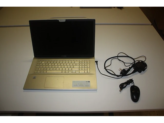 Laptop asus sonic master met lader , muis eminent (68) - afbeelding 2 van  5