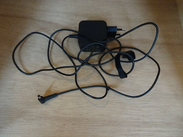 Laptop asus - afbeelding 4 van  4