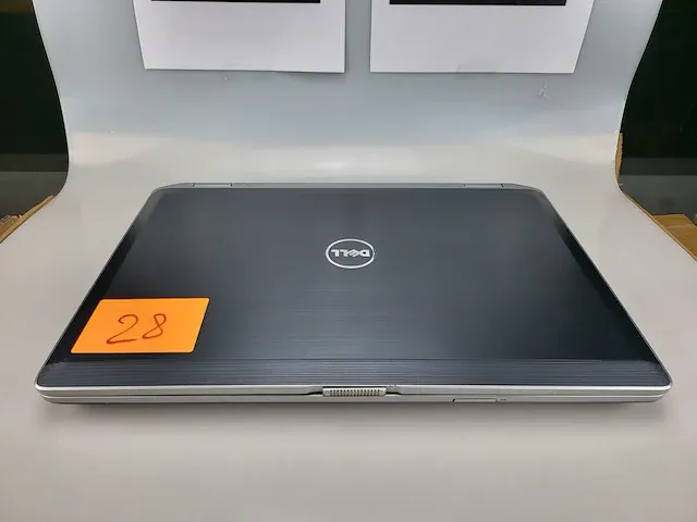 Laptop dell latitude e6520 - afbeelding 2 van  4