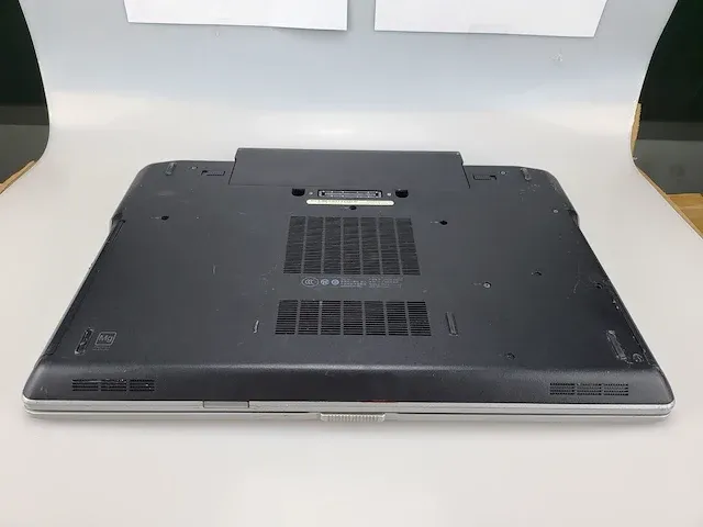Laptop dell latitude e6520 - afbeelding 4 van  4