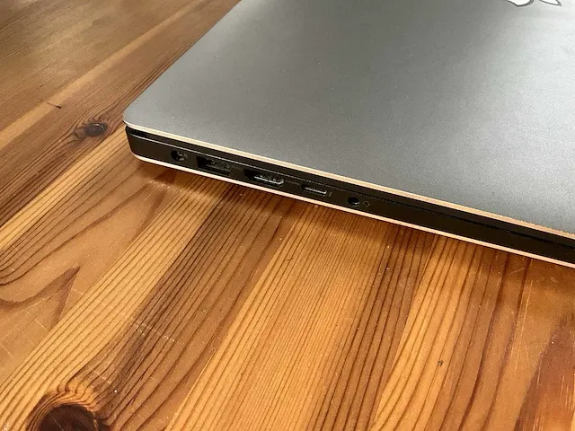 Laptop dell xps i7 - afbeelding 9 van  10