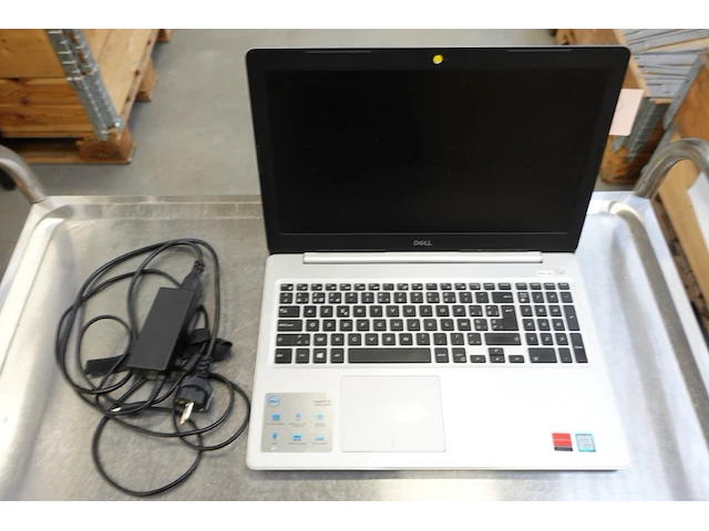 Laptop dell - afbeelding 2 van  3