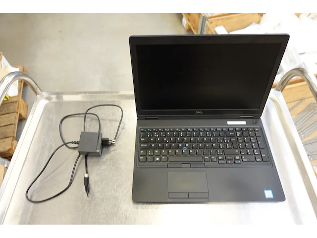 Laptop dell - afbeelding 2 van  3
