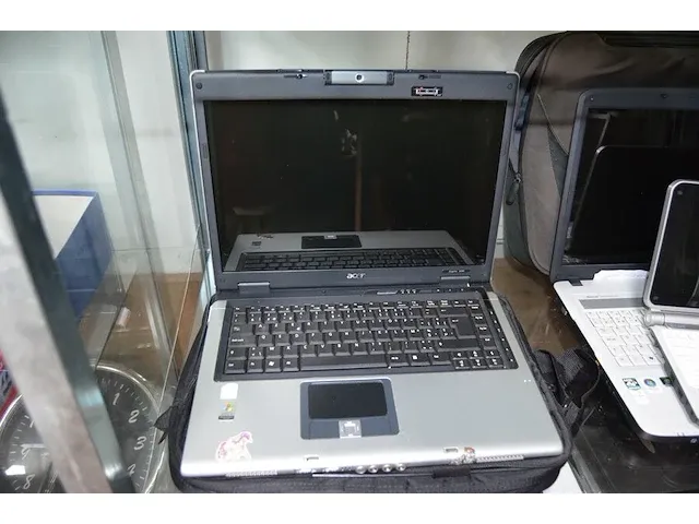 Laptop ecafe hercules ec-1000w-h160g/iabel zonder lader, laptop acer aspire 7520 met lader en draagtas, laptop acer aspire 3690 met muis , lader en draagtas - afbeelding 4 van  15