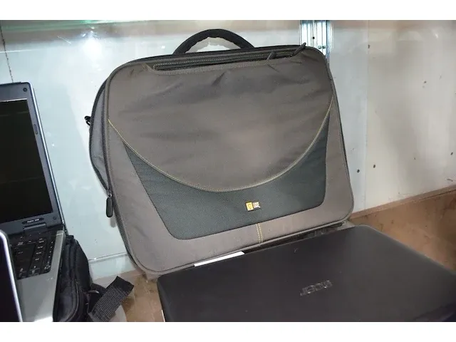 Laptop ecafe hercules ec-1000w-h160g/iabel zonder lader, laptop acer aspire 7520 met lader en draagtas, laptop acer aspire 3690 met muis , lader en draagtas - afbeelding 13 van  15