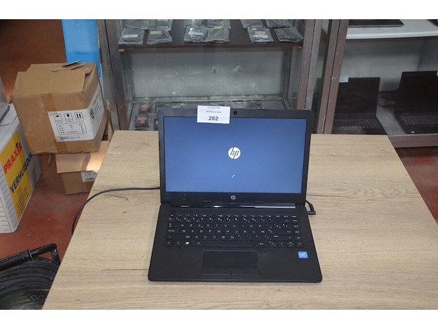 Laptop hp 14-ck0154nb intel met lader (b399) - afbeelding 1 van  8