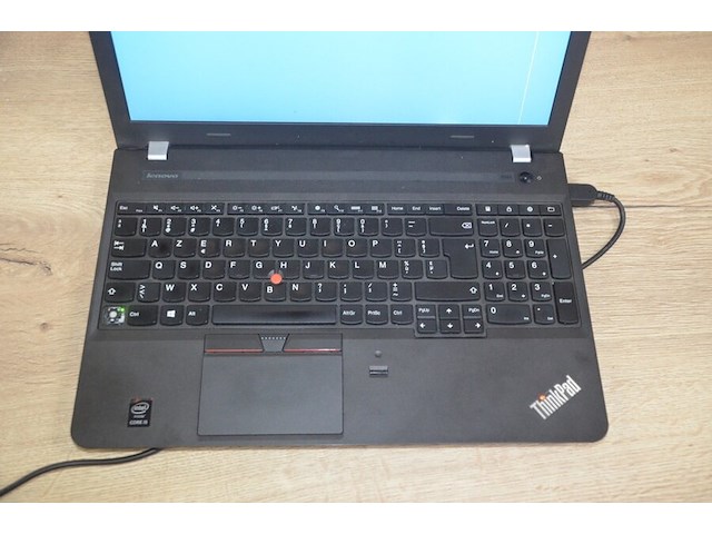 Laptop lenovo e550 intel core i5 met lader (b400) - afbeelding 4 van  7