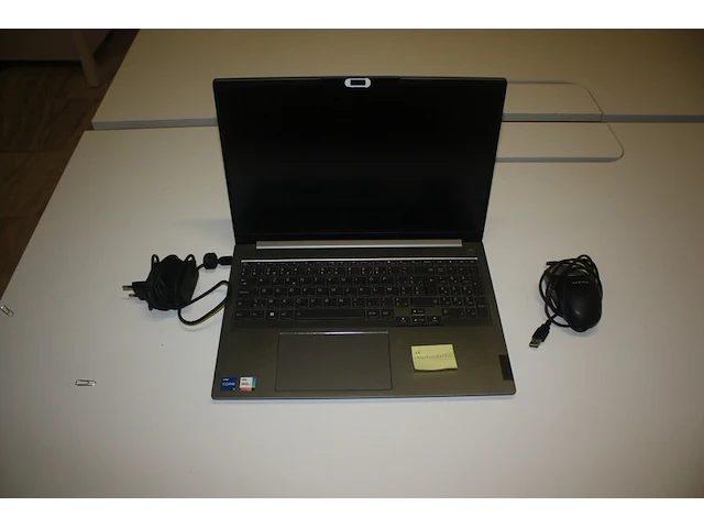 Laptop lenovo i5 80sr harman audio met lader en muis konig (42) - afbeelding 2 van  6