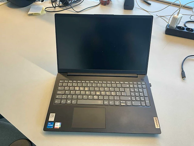 Laptop lenovo v15 g2 itl - afbeelding 1 van  4