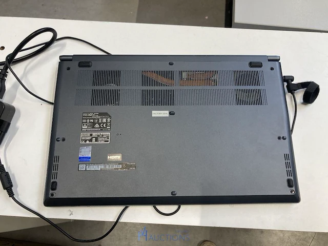 Laptop msi - afbeelding 4 van  6