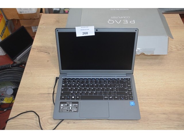 Laptop peaq slim s132 intel celeron met lader (b395) - afbeelding 1 van  9